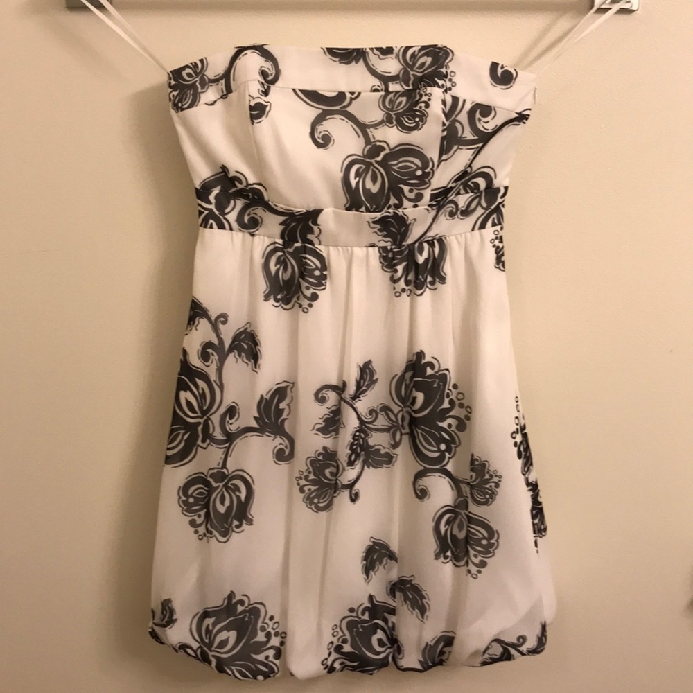SOLD!!! White House Black Market dress